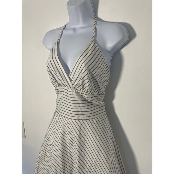 Minimalist White Strip Pinup style dress NEW MEDIUM - Picture 4 of 5